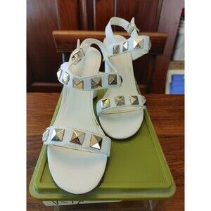 mark fisher women shoes Size 8.5 White, Silver V-17
